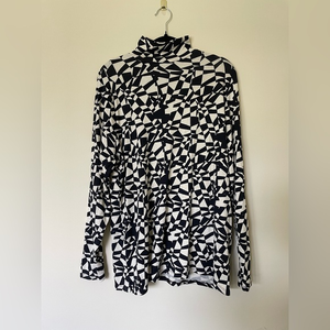 Ava & Viv Plus Size Geometric Long-Sleeve Turtle Neck Top - 1X (cream and black)